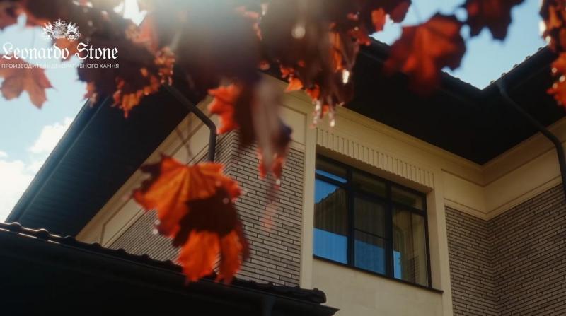 Отделка загородного дома ригельным кирпичом «Сиэтл 403 mix»