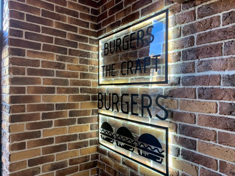 Стиль лофт в ресторане «Бургер Клаб»